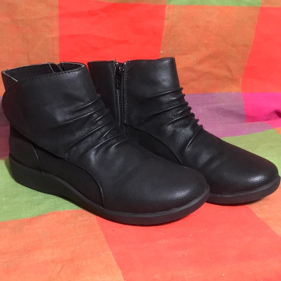 clarks cloud stepper boots